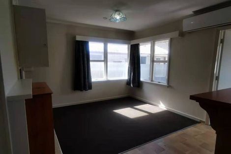 Photo of property in 129 Springs Road, Hornby, Christchurch, 8042