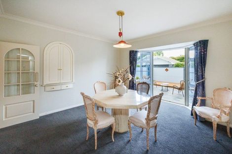 Photo of property in 1 Ranara Court, West End, Palmerston North, 4410
