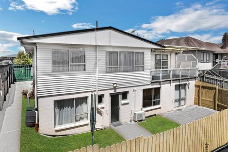 Photo of property in 1/261 Don Buck Road, Massey, Auckland, 0614