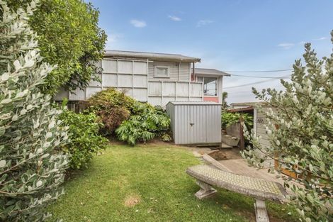 Photo of property in 185 Marine Parade, Seatoun, Wellington, 6022
