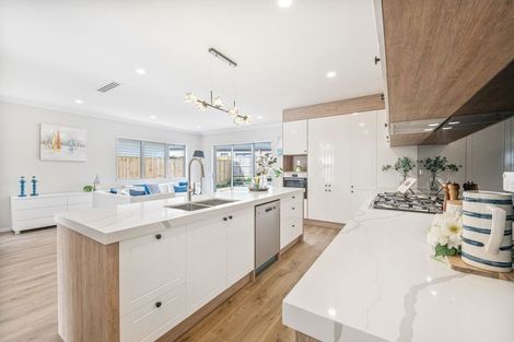 Photo of property in 60 Hikuawa Road, Flat Bush, Auckland, 2019