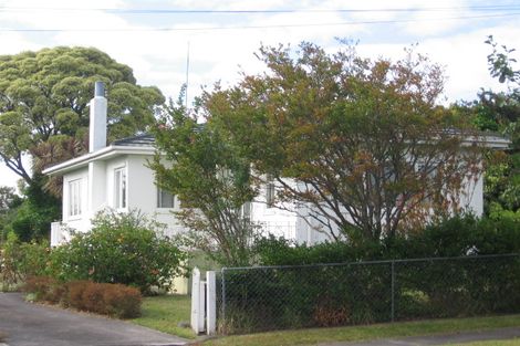 Photo of property in 79 Lynwood Road, New Lynn, Auckland, 0600