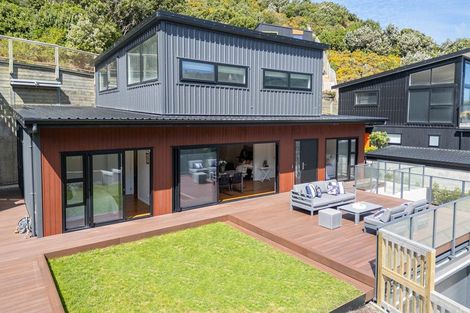 Photo of property in 1 Ara Haewai, Houghton Bay, Wellington, 6023