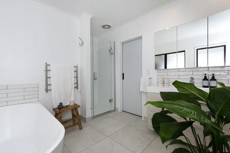 Photo of property in 17 Linklater Avenue, Bellevue, Tauranga, 3110