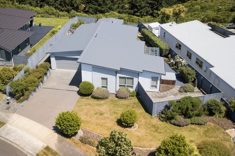 Photo of property in 30 Sumner Terrace, Aotea, Porirua, 5024