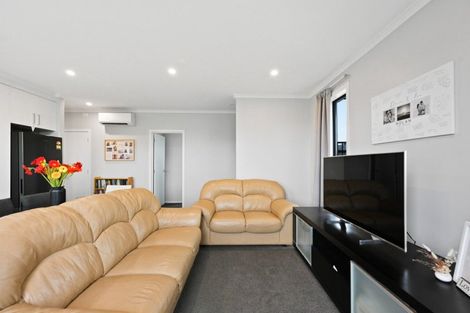 Photo of property in 18 Faber Place, Rototuna North, Hamilton, 3210