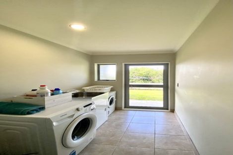 Photo of property in 5 Swain Grove, Riverstone Terraces, Upper Hutt, 5018