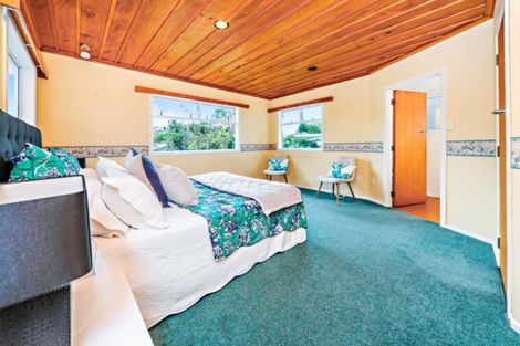 Photo of property in 42 Gordon Avenue, Milford, Auckland, 0620