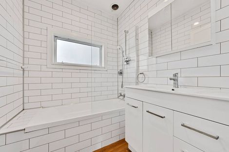 Photo of property in 17 Kearneys Road, Linwood, Christchurch, 8062
