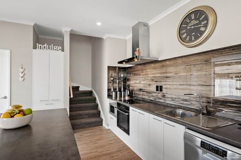 Photo of property in 6 Derg Place, East Tamaki, Auckland, 2013