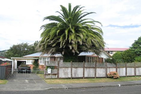 Photo of property in 2 Matuku Street, Heretaunga, Upper Hutt, 5018