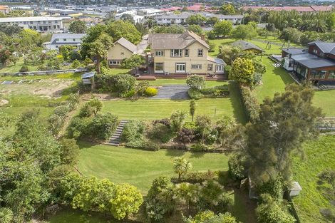 Photo of property in 141 Whangaparaoa Road, Red Beach, 0932