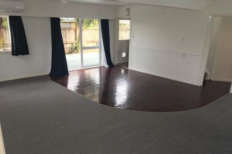 Photo of property in 1 River Road, Te Atatu Peninsula, Auckland, 0610