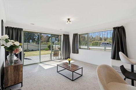 Photo of property in 16 Maria Street, Lumsden, 9730
