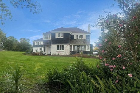 Photo of property in 86 Tawa Road, Kumeu, 0891