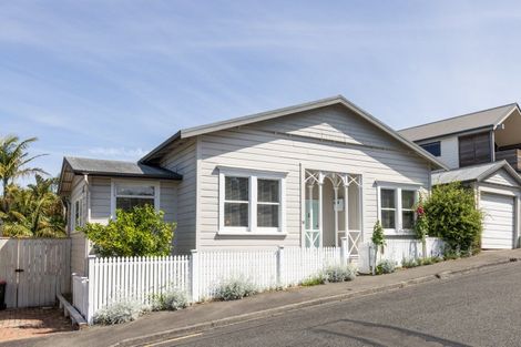 Photo of property in 14 Colenso Avenue, Hospital Hill, Napier, 4110