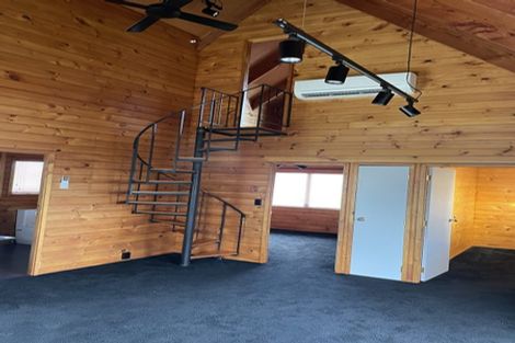 Photo of property in 261 Great North Road, Henderson, Auckland, 0612