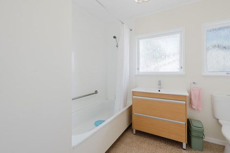 Photo of property in 35 Alison Street, Hamilton Lake, Hamilton, 3204