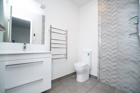 Photo of property in 77 Johnstone Drive, Fitzherbert, Palmerston North, 4410