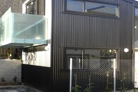 Photo of property in 11b Caroline Street, Mount Victoria, Wellington, 6011