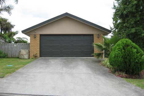Photo of property in 9 Ranch Place, Pukekohe, 2120