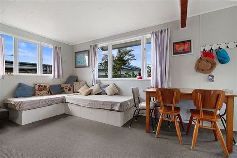 Photo of property in 609b Ocean Road, Whangamata, 3620