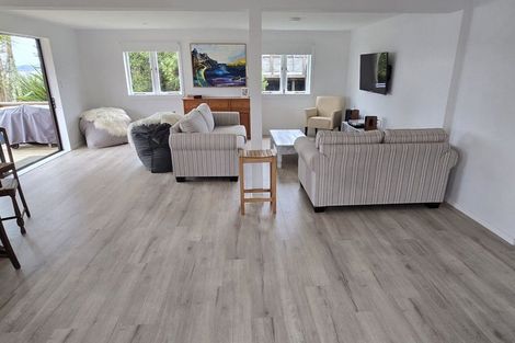 Photo of property in 20 Komiti Road, Tinopai, 0593