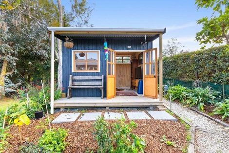 Photo of property in 41 Stottholm Road, Titirangi, Auckland, 0604