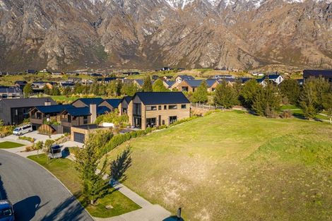 Photo of property in 23 Rannoch Drive, Jacks Point, Queenstown, 9371