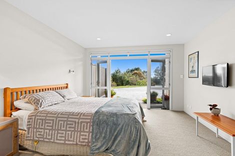 Photo of property in 10 Rangimaarie Crescent, Snells Beach, 0920