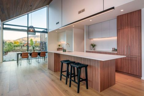 Photo of property in 16 Mccaw Mews, Wanaka, 9305