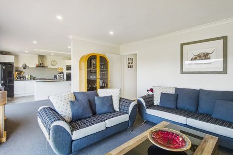 Photo of property in 10 Pohatu Lane, Otaki, 5512