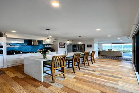 Photo of property in 8 The Track, Plimmerton, Porirua, 5026