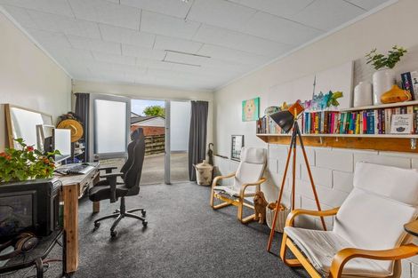 Photo of property in 10 Royalty Rise, Red Beach, 0932