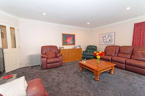Photo of property in 46 Hogarth Rise, West Harbour, Auckland, 0618
