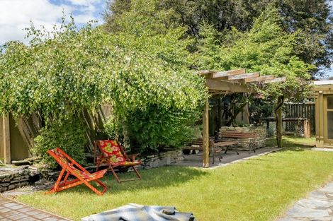 Photo of property in 197 Beacon Point Road, Wanaka, 9305