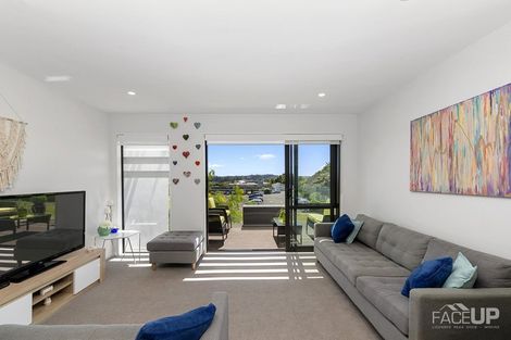 Photo of property in 32 Memorial Park Lane, Hobsonville, Auckland, 0618