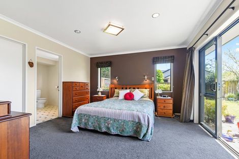 Photo of property in 6 Magellan Rise, Flagstaff, Hamilton, 3210