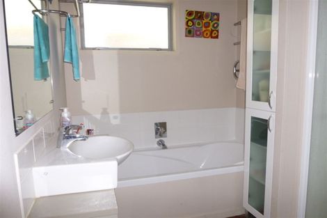 Photo of property in 15b Carey Street, Maeroa, Hamilton, 3200