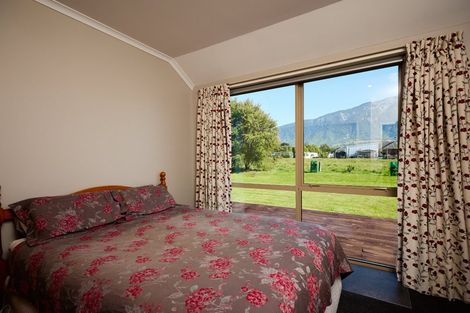 Photo of property in 16 Titoki Drive, Kaikoura Flat, Kaikoura, 7371