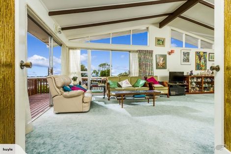 Photo of property in 36 Sunset Road, Unsworth Heights, Auckland, 0632