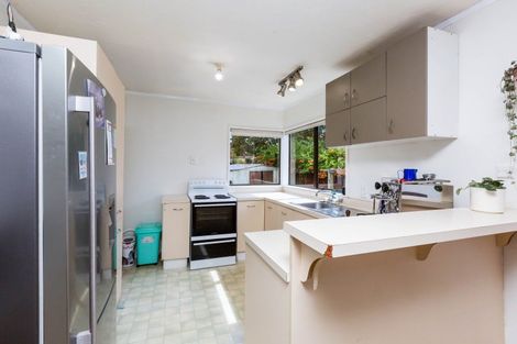 Photo of property in 2/25 Memphis Grove, Totara Park, Upper Hutt, 5018