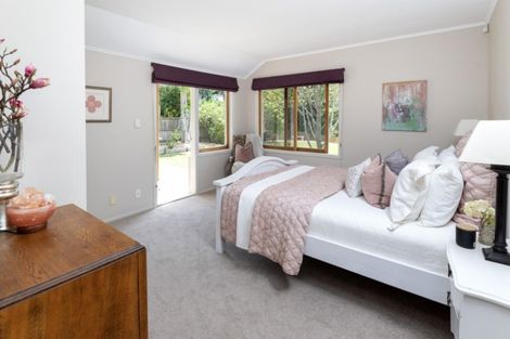 Photo of property in 62 Parkhill Road, Mellons Bay, Auckland, 2014