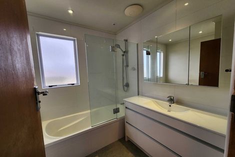 Photo of property in 11 Hamurana Place, Te Atatu Peninsula, Auckland, 0610