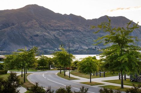Photo of property in 1 Clearview Street, Wanaka, 9305