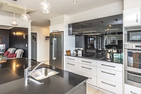 Photo of property in 8 Lithgow Drive, Otamatea, Whanganui, 4500