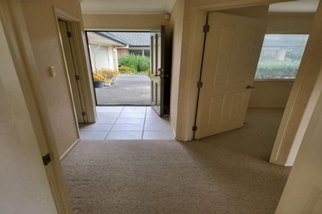 Photo of property in 19 Ballymore Drive, Pinehill, Auckland, 0632