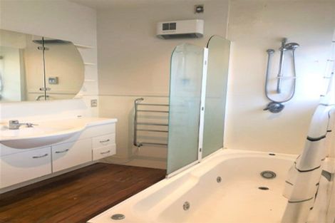 Photo of property in 80 Wharenui Road, Upper Riccarton, Christchurch, 8041