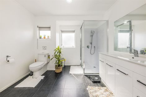 Photo of property in 3 Carter Place, Manurewa, Auckland, 2102