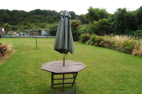 Photo of property in 44 Oxford Street, Taylorville, Greymouth, 7805